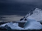 Na ostrov Horseshoe Island na Antarktid jsou vidt tající ledovce. (8. února...