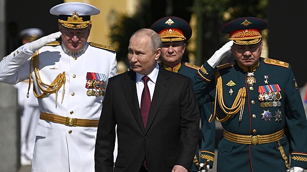 Rusk prezident Vladimir Putin se astn tradin ceremonie Dne ruskho nmonictva v Petrohrad. (30. ervence 2023)