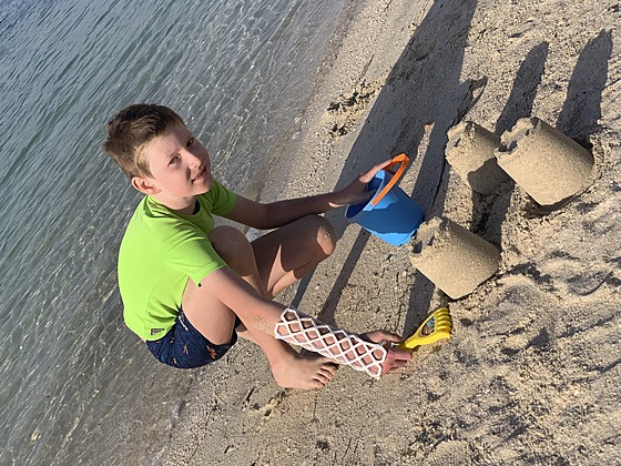 Speciální odleh�ená sádra m��e zp�íjemnit trávení léta