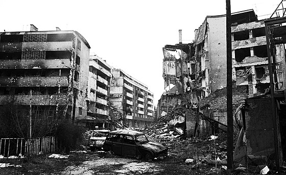 Sarajevo zniené válkou v Jugoslávii (1996)