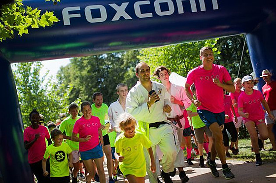 Ve startovním balíku kadý bec obdrí nové triko Foxconn Run