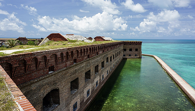 Fort Jefferson je obří americká pevnost, která měla mít 450 děl