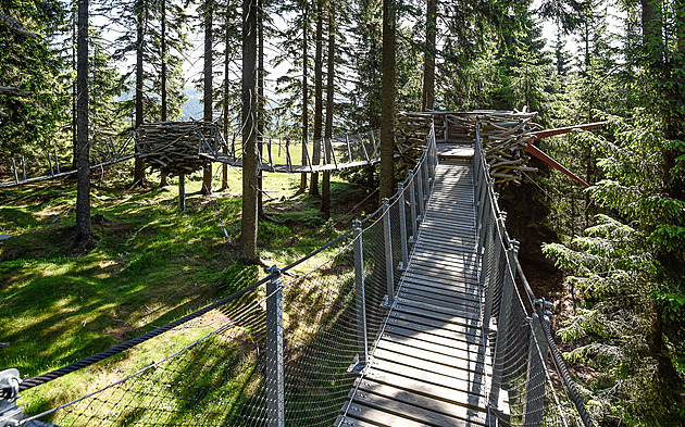 Až na dřeň. Tři parádní stezky v Krkonoších, které davy turistů neznají