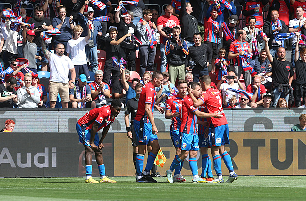 Plzeň - Ostrava 3:1, penalta na každé straně. První ligové vítězství jistil Traoré