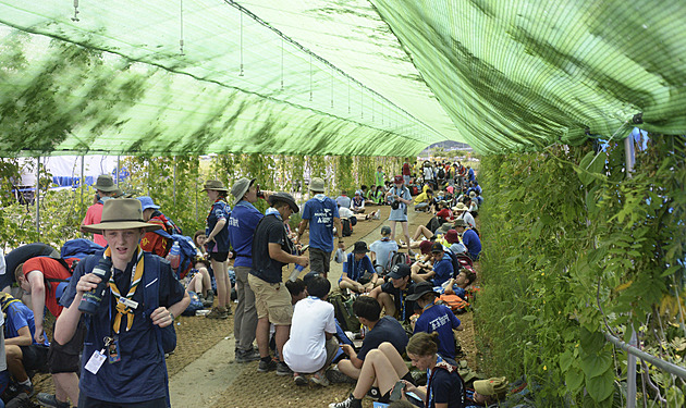 Takové jamboree nezažili. Tajfun nás zahnal k vojákům, popisují skauti po návratu