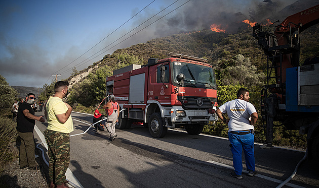 Za ničivými požáry na jihu Evropy je člověk. Žháře motivuje i pojistné za půdu