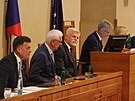 Nové ústavní soudce schvaluje Senát za úasti prezidenta Petra Pavla. (2. srpna...