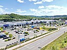 Retail park Trutnov le�� p�i v�padovce na Krkono�e.