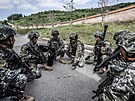 íntí vojáci speciálních jednotek pi výcviku v provincii Kuej-ou (15....