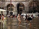 Slavné námstí svatého Marka v Benátkách bylo ásten zaplaveno. (3. ervence...