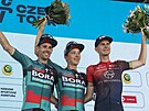 Trio nejlepích jezdc Czech Tour 2023. Zleva: Ben Zwiehoff, Florian Lipowitz a...