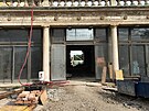 Rekonstrukce Prmyslového paláce. Vchod do pravého kídla.