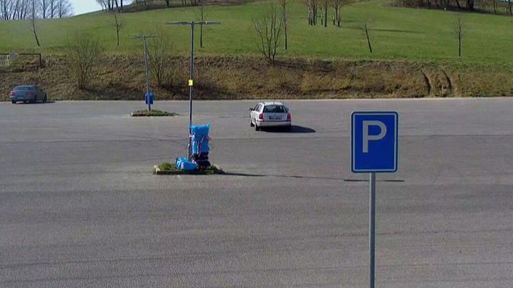 Podle vedení m�sta ro�n� drifte�i se svými auty ve veseckém areálu zp�sobí...
