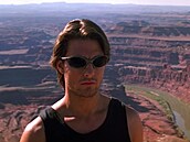 Není dova jako dova. To ví Tom Cruise v druhé sérii Mission: Impossible.