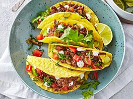 Ob�í mexické taco bylo dlouhé tém�� 11 metr� a vá�ilo 750 kg. Jen grilované...