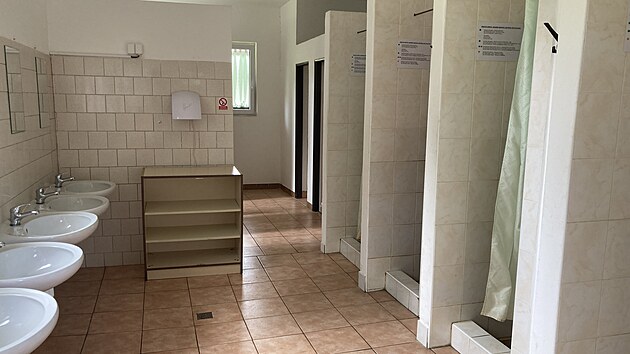 Soci�ln� za��zen� v hejnick�m kempu.