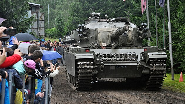 Tank Centurion se pedstavil nadencm ve Smrovce. (5. srpna 2023).