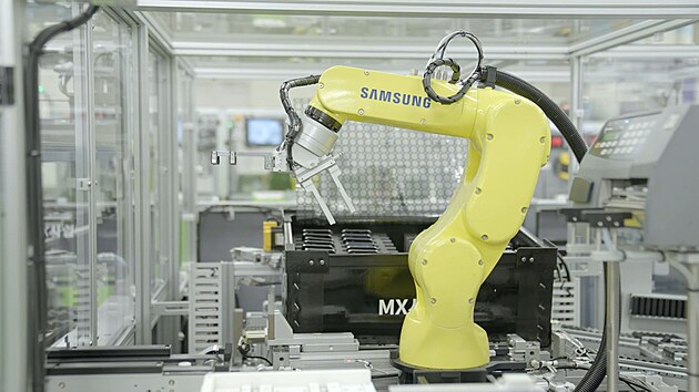 Samsung tovrna v Gumi - vrobn linky a testovn produkt