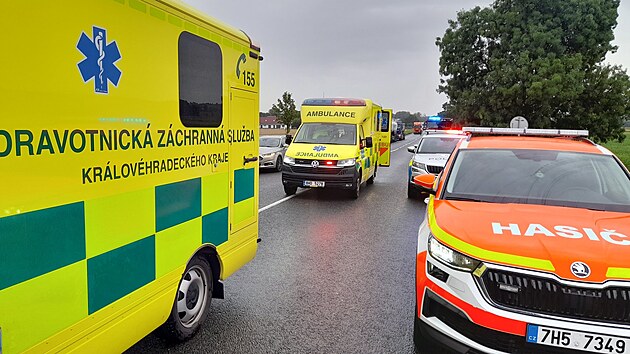 Vn nehoda dvou osobnch aut na I/35 u Rozbic na Krlovhradecku (1. srpna 2023)