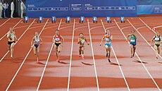 Finále závodu na 100 metrů žen na Světových univerzitních hrách v Číně. (2....