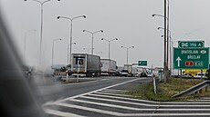 Kolony. �astý obrázek na �eských dálnicích.