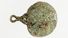 Zrcadlo mohlo slou�it magickým i vále�ným ú�el�m.