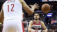 Obnoví spolupráci? Tomá� Satoranský si s Jabarim Parkerem zahrál u� ve...