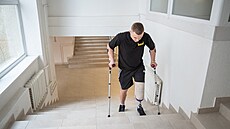Rehabilita�ní centrum ve Lvov� pro ukrajinské vojáky s amputovanými kon�etinami...