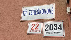 Třída Těreškovové v Karviné je přes kilometr dlouhá, stojí na ní například...