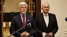 Prezident Petr Pavel (vlevo) a předseda Ústavního soudu Josef Baxa.