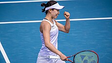 Japonská tenistka Nao Hibinová ve �tvrtfinále turnaje WTA v Praze