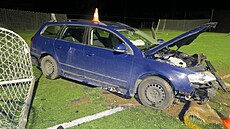 idi havaroval v Kostelci nad Orlicí na hiti s umlou trávou. (3. srpna 2023)