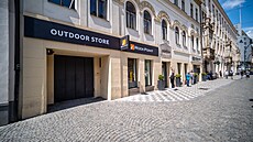 V Praze byla otevena nejvtí prodejna outdoor vybavení v esku. (2. srpna...
