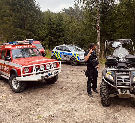 Horská slu�ba byla p�i pátrání v Beskydech úsp�ná. Po uvízlém houba�i pátrali i policisté.