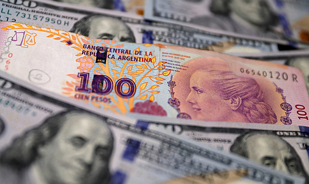 Pryč s centrální bankou. Bude anarchokapitalista prezidentem Argentiny? Hyperinflaci chce řešit přechodem na dolar
