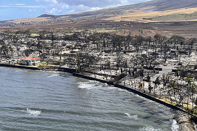 OBRAZEM: Město lehlo popelem. Letecké snímky ukázaly, jak požár zpustošil Havaj