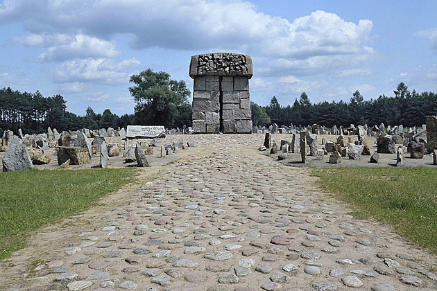 Vzpoura rozbila brány tábora smrti Treblinka. Unikl i Pražan Glazar