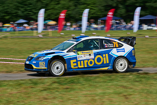 Podporu cítím na každém kroku, říká Pech před startem Rallye Šumava