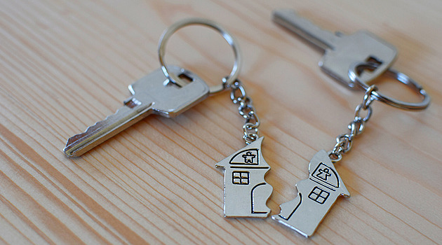 Pokles cen bytů se zastavil. Kupci jsou opatrnější, chtějí více prohlídek