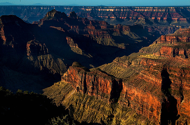 Třináctiletý chlapec spadl z třicetimetrového srázu do Grand Canyonu. Přežil