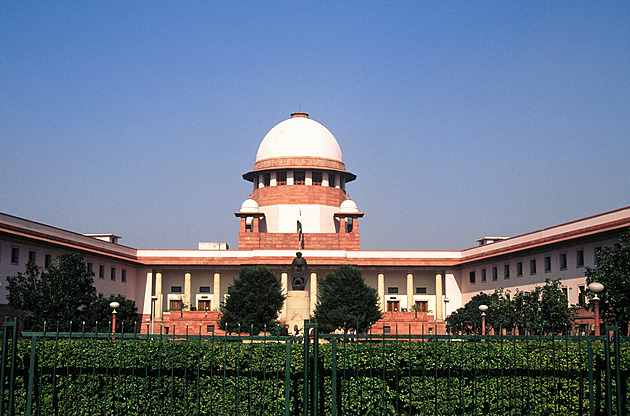 Už ani slovo o couře nebo bastardovi. Indičtí soudci musejí změnit výrazivo