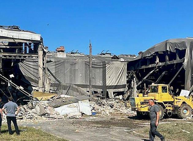 Rusové přiznali útok na švédskou továrnu na Ukrajině. Vyhrožují dalším
