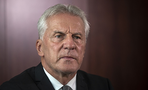 Do extraligy bez tlusté čáry. Kádrování tu není plošné, týká se jen úzké elity