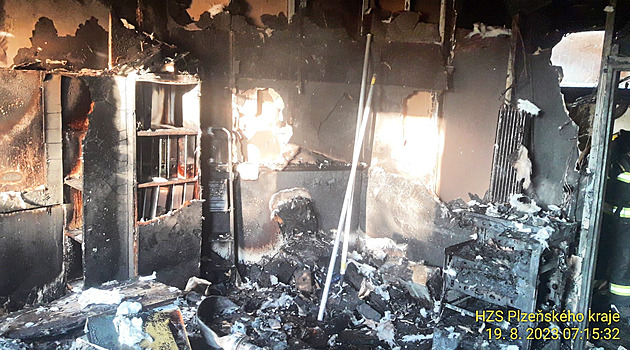 V Trnové u Plzně hořel dětský domov. Vychovatelé s dětmi se sami evakuovali