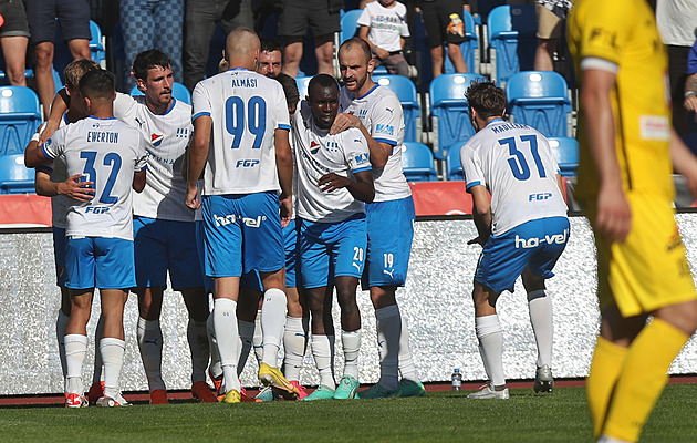 Baník - Hradec Kr. 2:0, domácí rozhodli dvěma góly v závěru, pomohla střídání