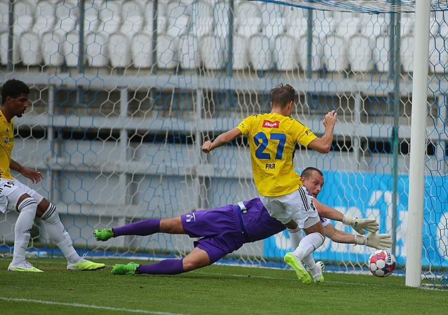 Hattrick Fily zařídil první ztrátu Táborska. Jihlava ho střídá v čele druhé ligy