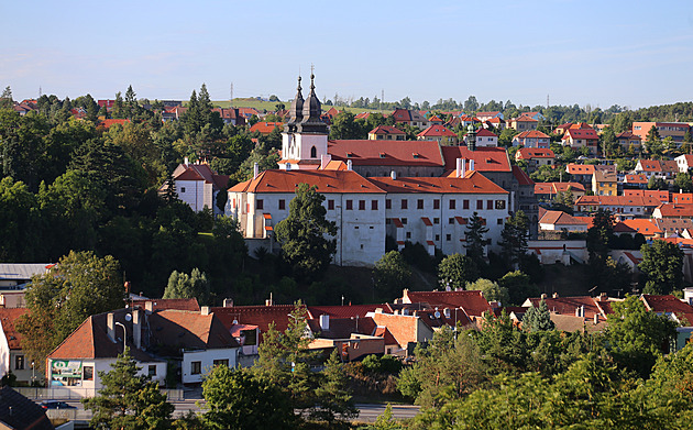 Židovská čtvrť pod bazilikou těsně unikla demolici socialistických urbanistů