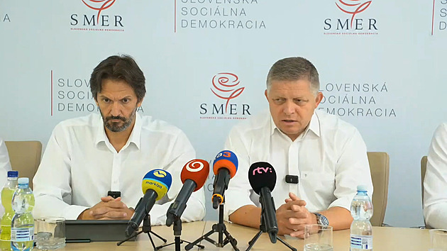 Mír vždy přichází z Východu, hlásal Fico. Ukrajince na mítinku označil za nacisty