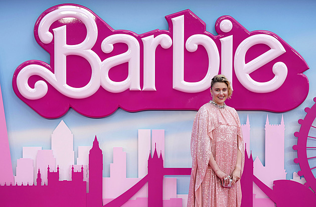 Film zastavil sešup prodejů a panenka Barbie zachraňuje Mattel