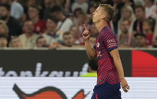 Hattrick Olma zařídil Lipsku německý Superpohár, za Bayern hrál poprvé Kane